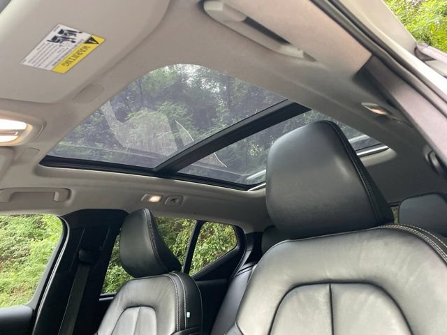 Certified 2024 Volvo XC40 B5 Plus w/ Protection Package Premier AWD/4WD image 24