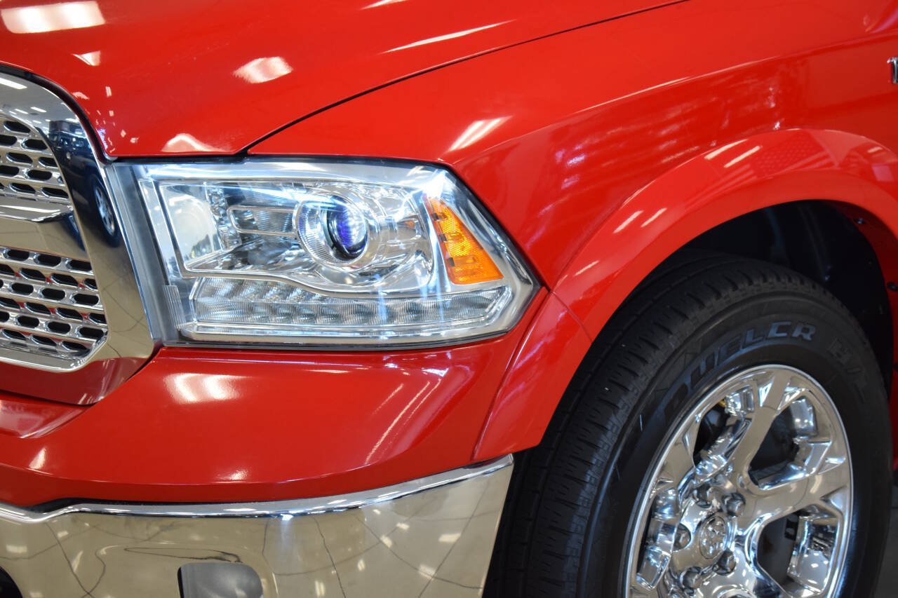 Used 2016 RAM 1500 Laramie w/ Convenience Group AWD/4WD image 9