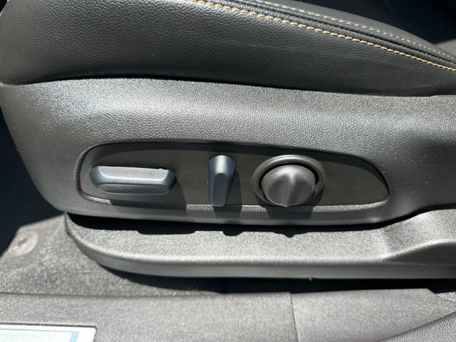 Used 2024 Chevrolet Equinox Premier AWD/4WD image 12