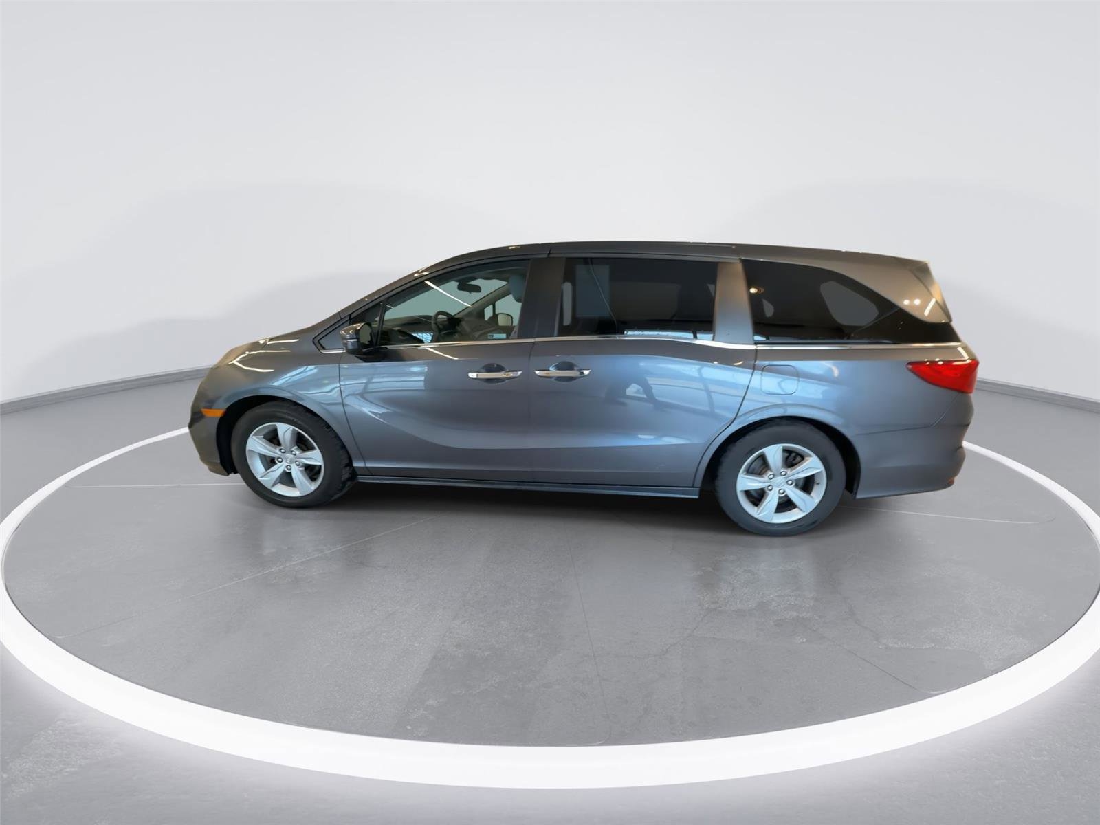 Used 2019 Honda Odyssey EX image 4