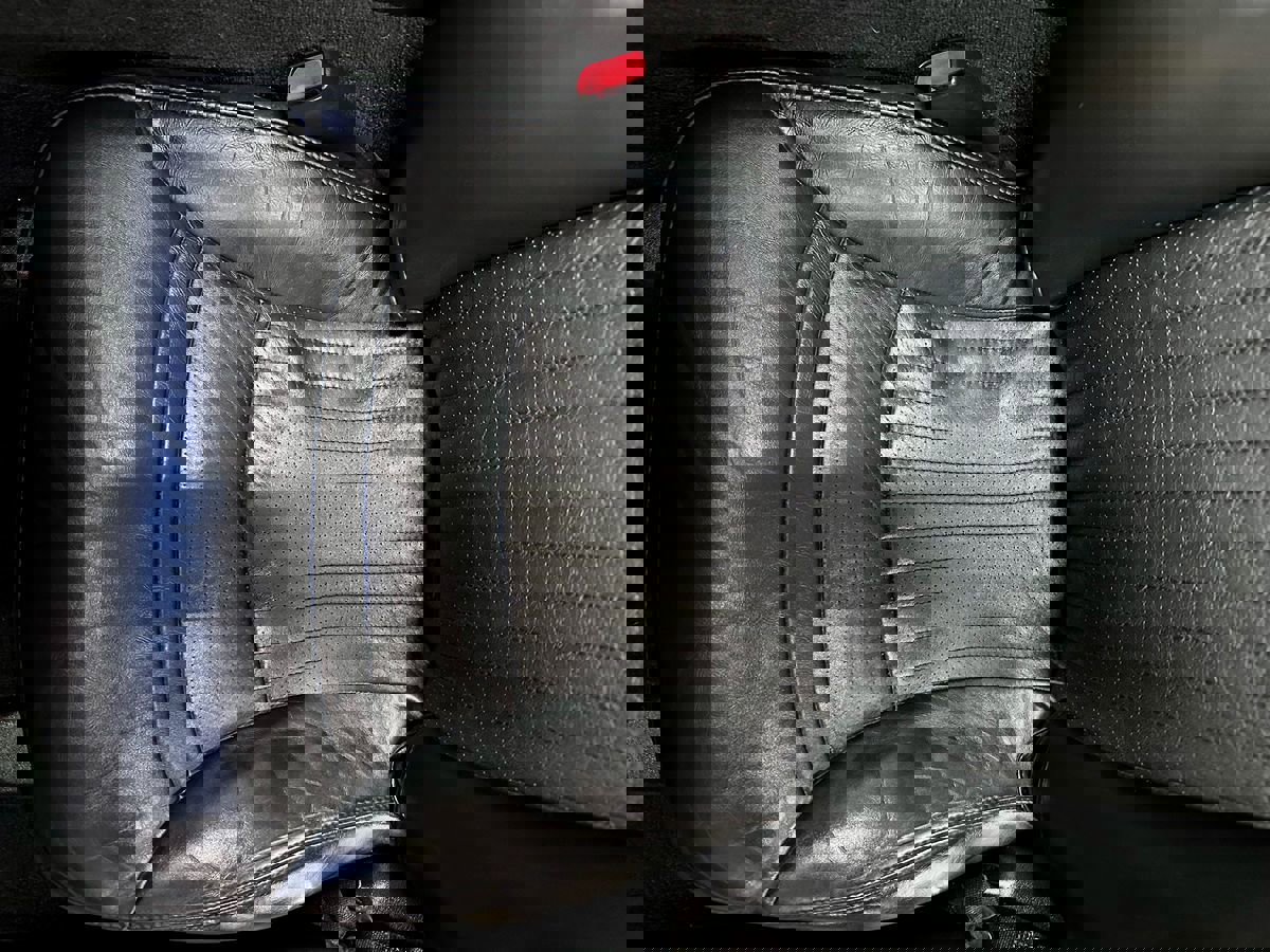 Used 2001 Chevrolet Corvette Convertible w/ Preferred Equipment Group2 image 16