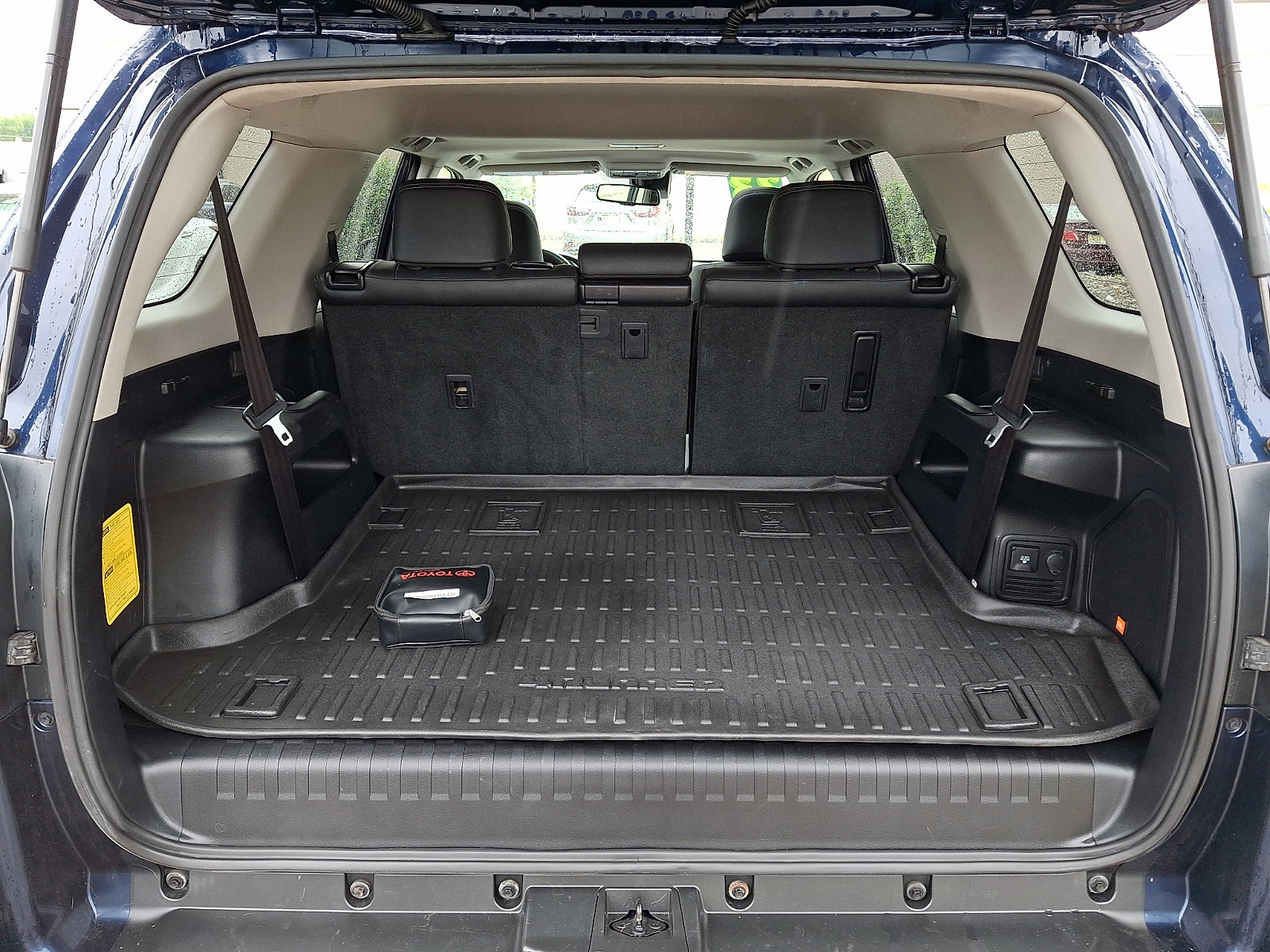 Used 2023 Toyota 4Runner Limited AWD/4WD image 29
