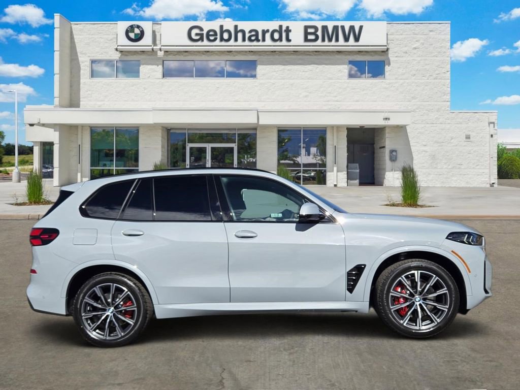 New 2026 BMW X5 xDrive40i w/ M Sport Package image 4