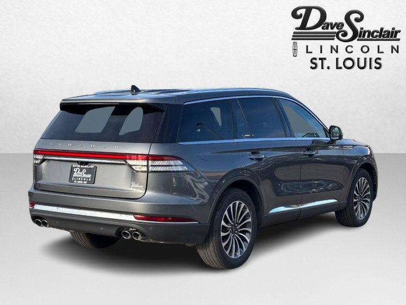 Used 2023 Lincoln Aviator Reserve image 3