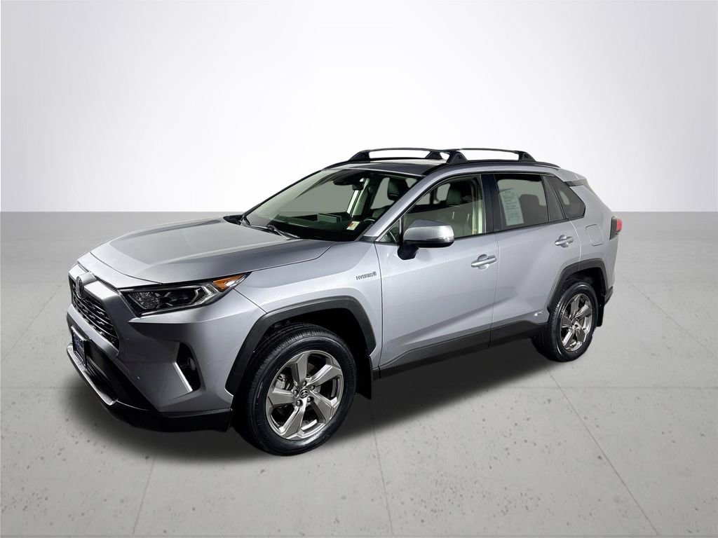Used 2021 Toyota RAV4 XLE Premium image 2