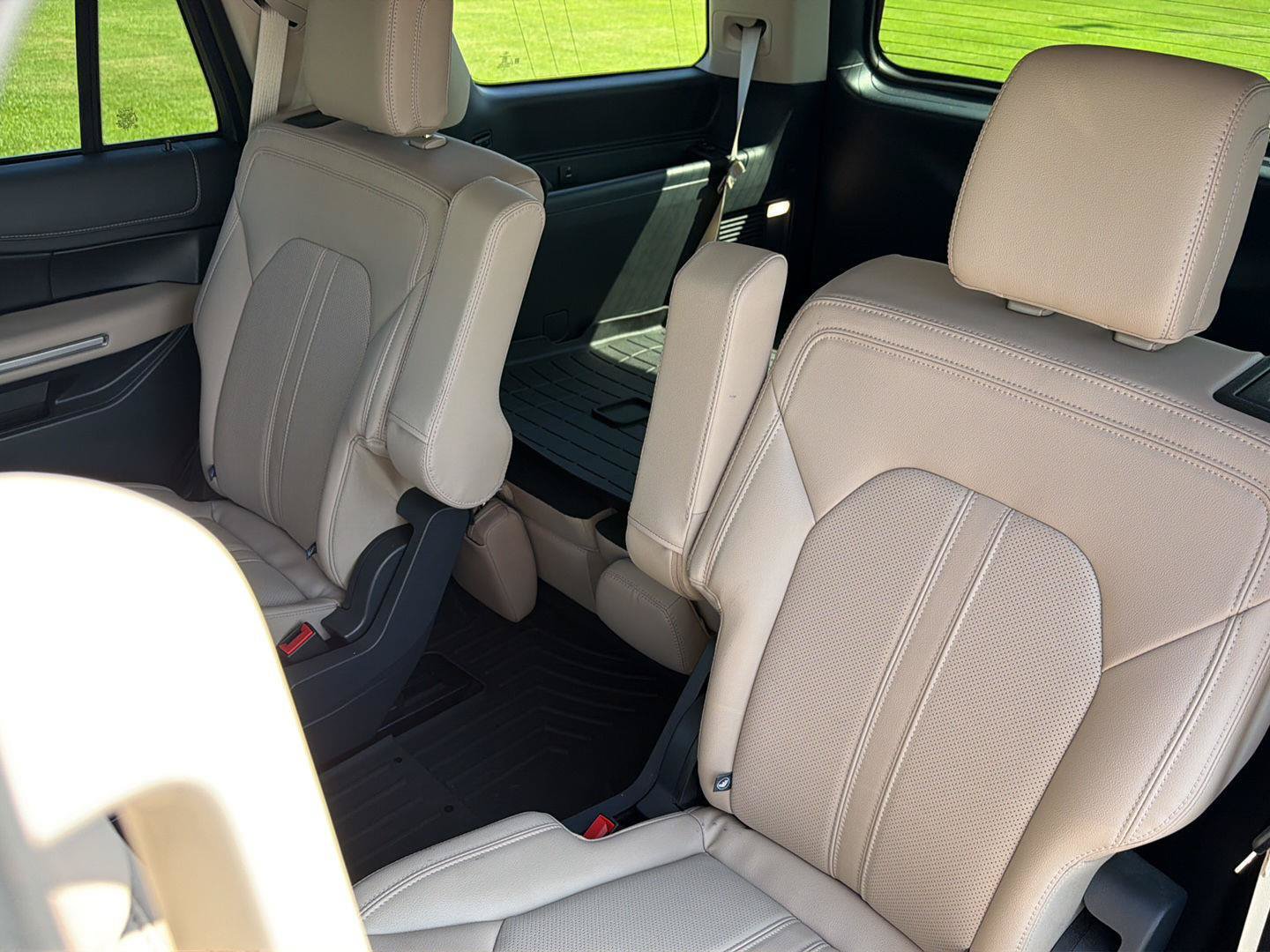 Used 2024 Ford Expedition Limited RWD image 33