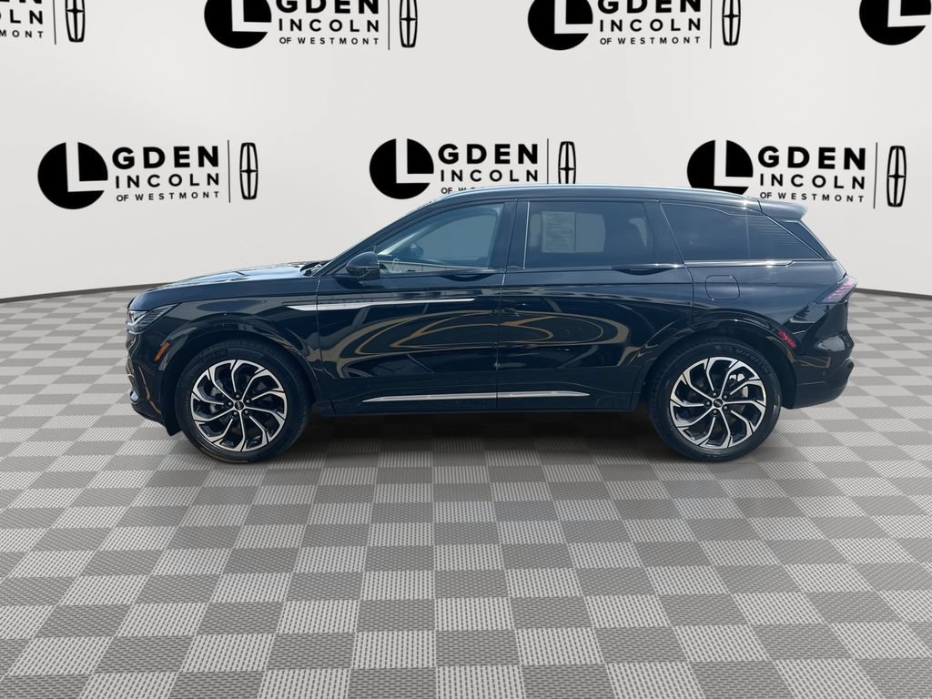 Used 2024 Lincoln Nautilus Reserve w/ Equipment Group 202A AWD/4WD image 5