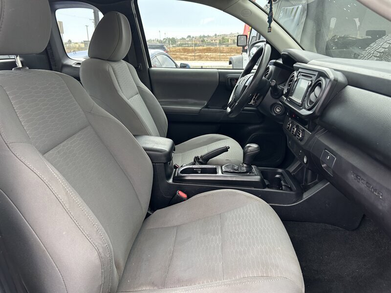 Used 2017 Toyota Tacoma SR image 40