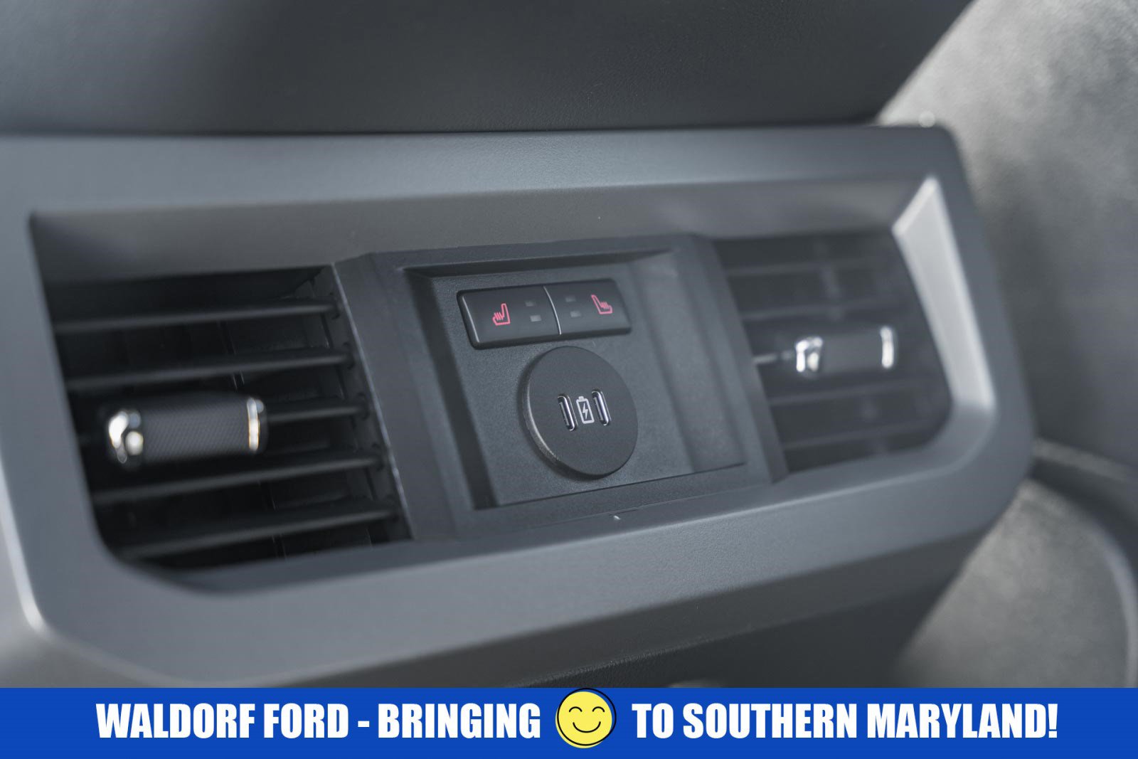 Used 2025 Ford F350 Lariat w/ Chrome Package image 42