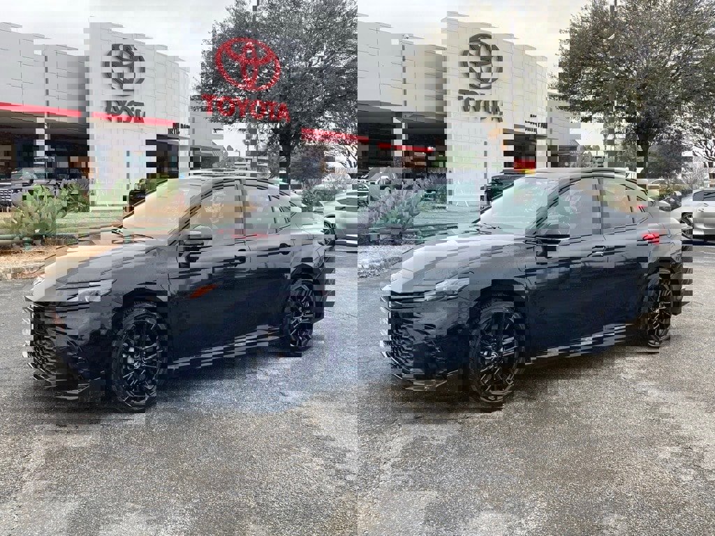 Used 2025 Toyota Camry SE