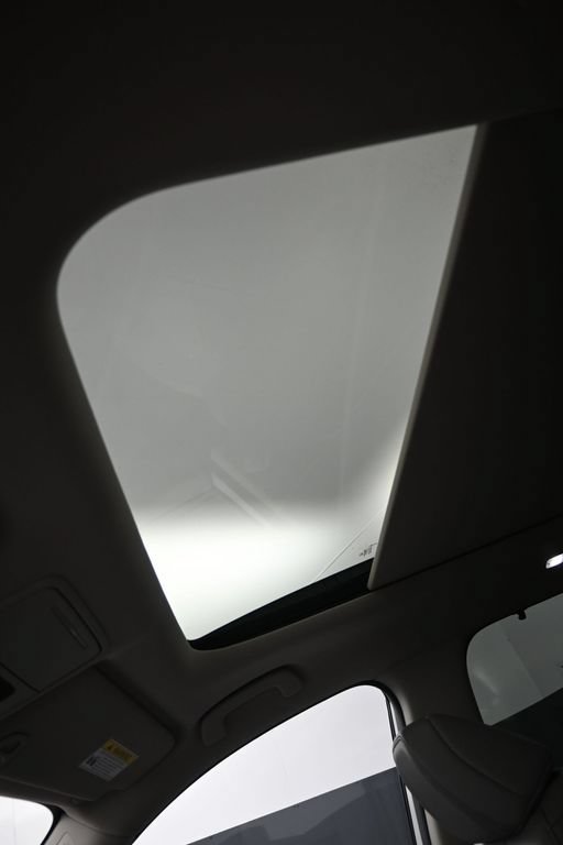 Certified 2024 Honda Pilot Touring image 19