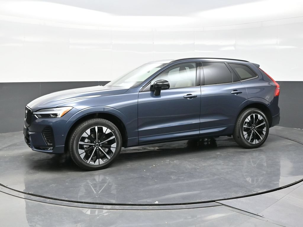 New 2026 Volvo XC60 B5 Plus w/ Climate Package AWD/4WD image 3