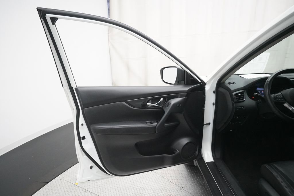 Used 2020 Nissan Rogue SL image 28