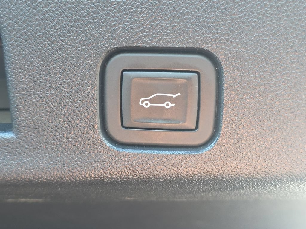 Used 2024 GMC Acadia AT4 w/ Luxury Package AWD/4WD image 17