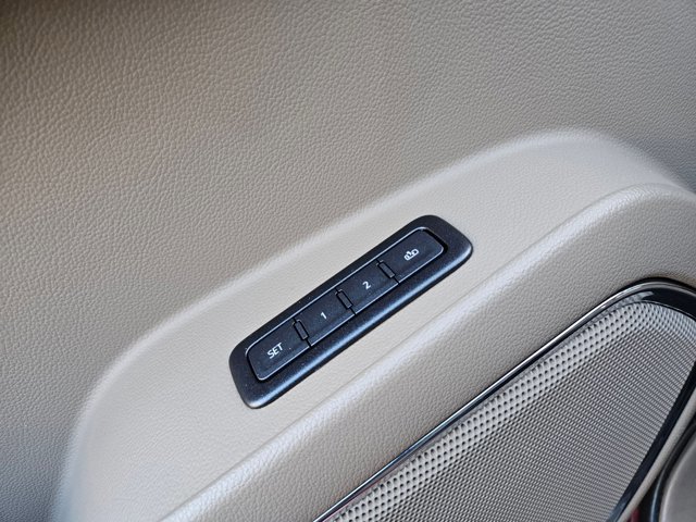 Used 2019 GMC Yukon XL SLT w/ Open Road Package RWD image 30