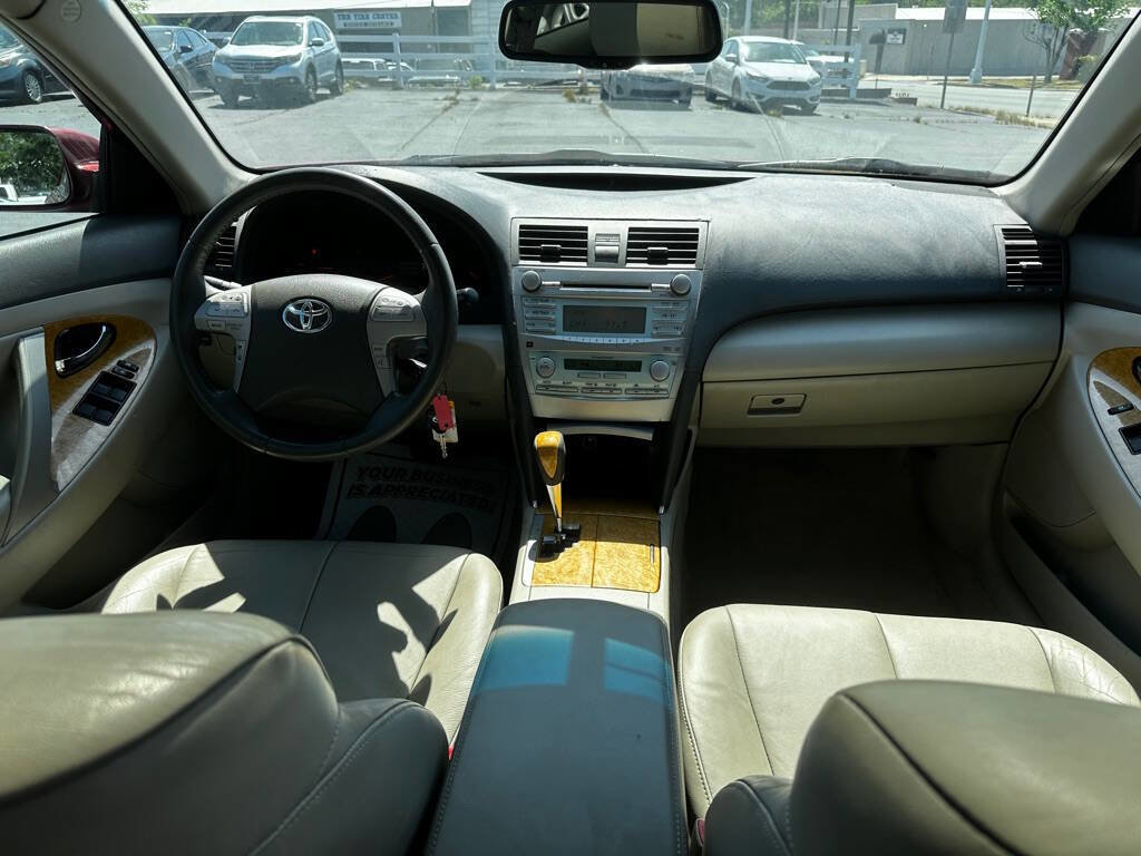 Used 2007 Toyota Camry XLE FWD image 12