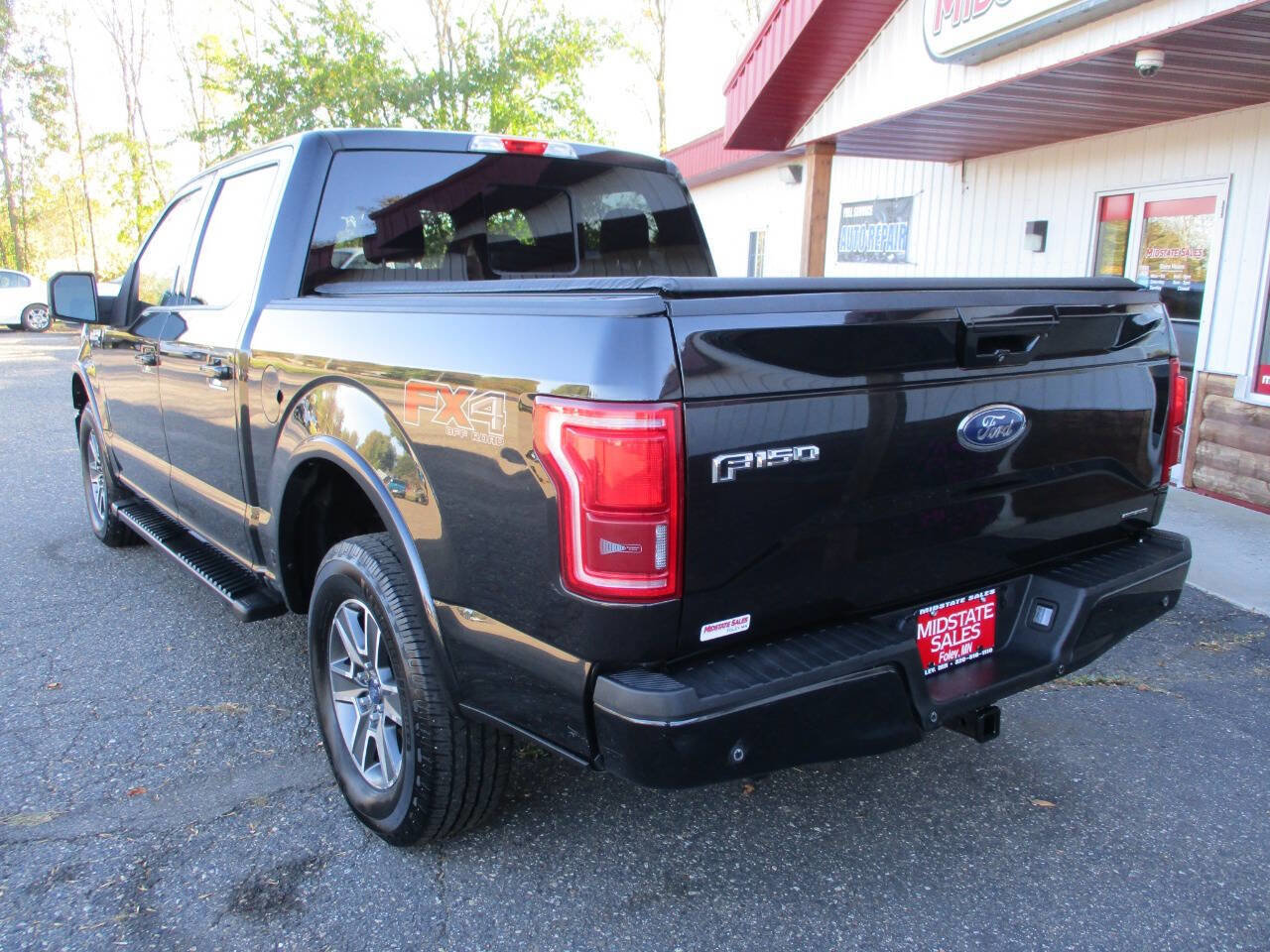 Used 2015 Ford F150 Lariat image 6