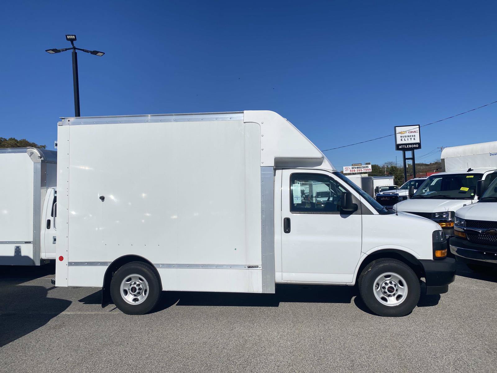 New 2023 GMC Savana 3500 w/ Power Convenience Package RWD image 3