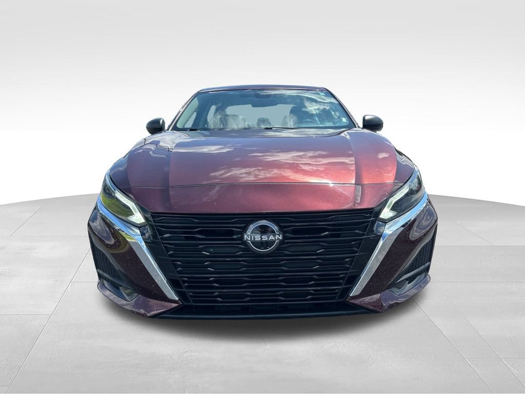 Used 2024 Nissan Altima 2.5 SV FWD image 8