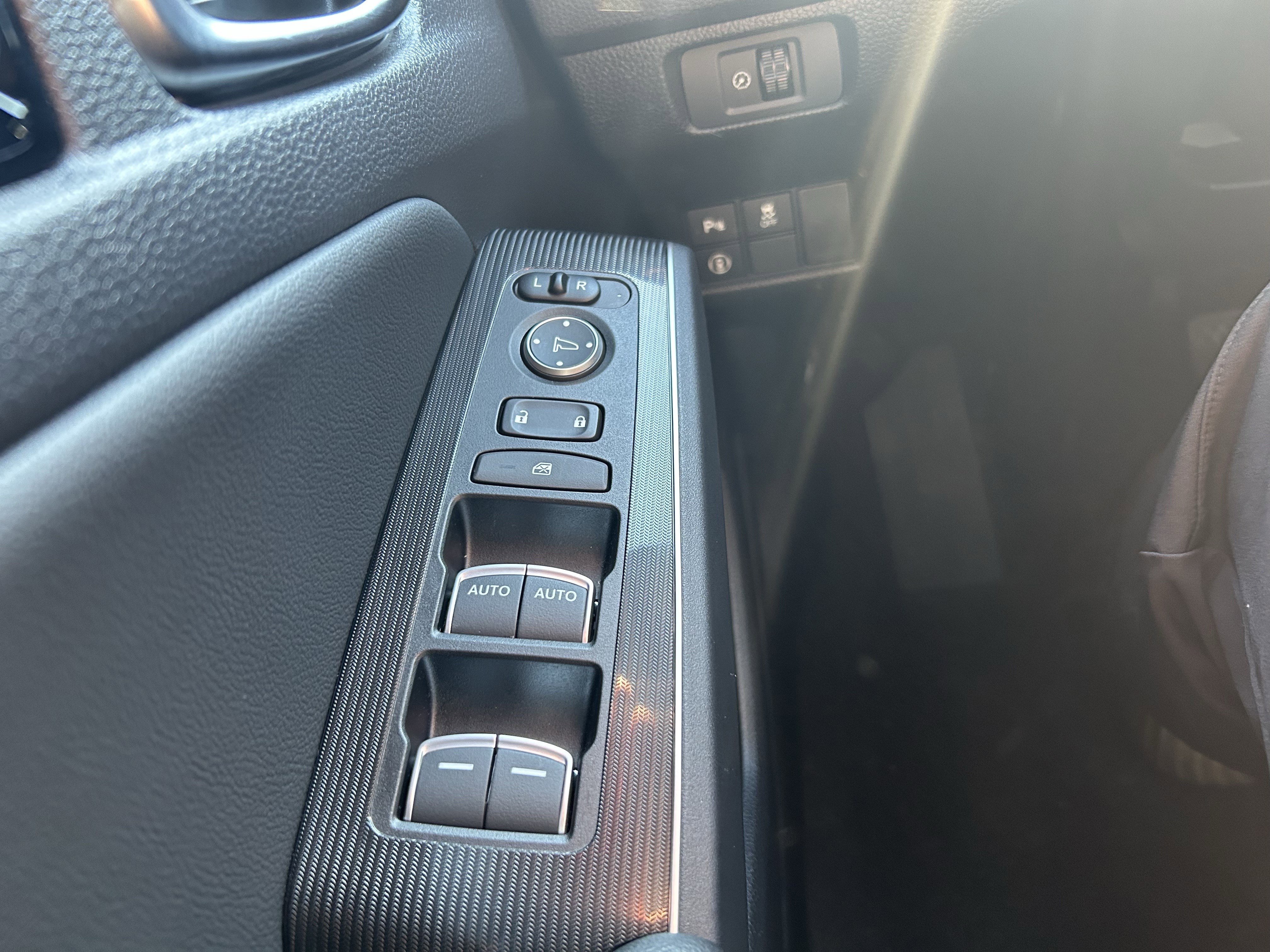 Used 2022 Honda Civic Touring image 17