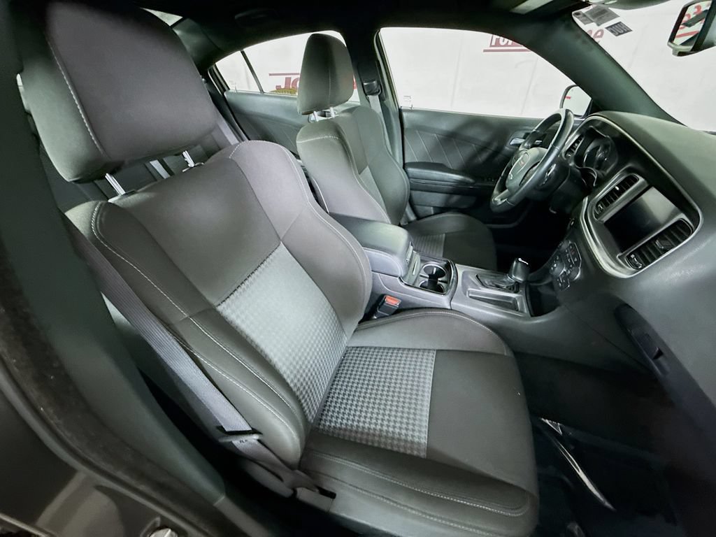 Used 2021 Dodge Charger R/T w/ Blacktop Package RWD image 29