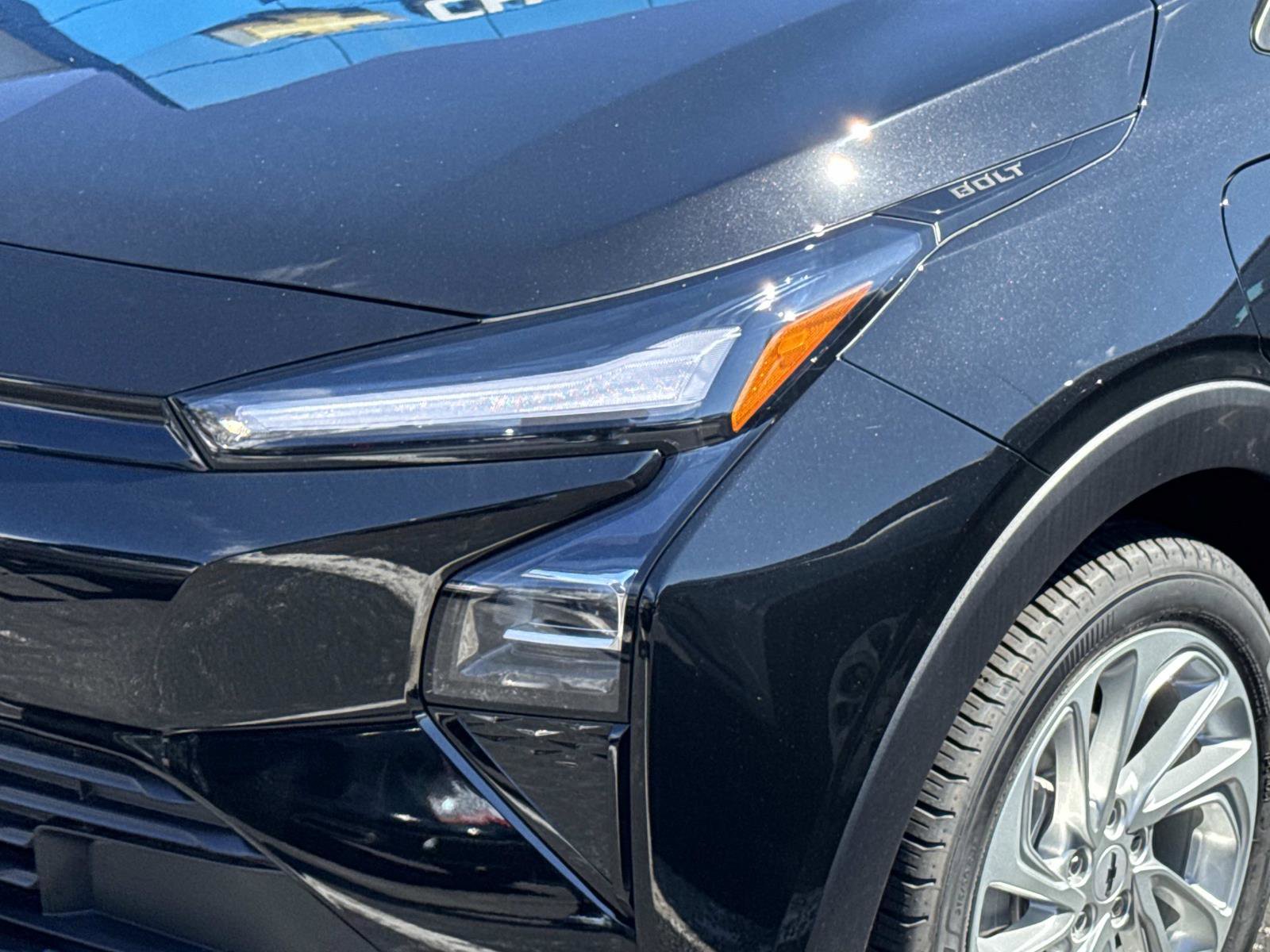 New 2027 Chevrolet Bolt LT w/ Comfort Package image 7