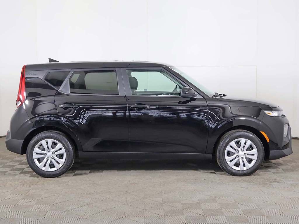Used 2022 Kia Soul LX FWD image 15