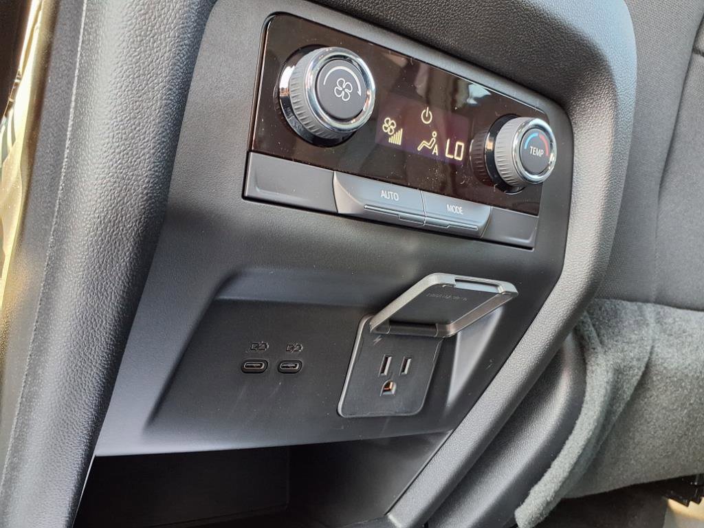 New 2026 Chevrolet Traverse LT w/ Driver Confidence Package image 20