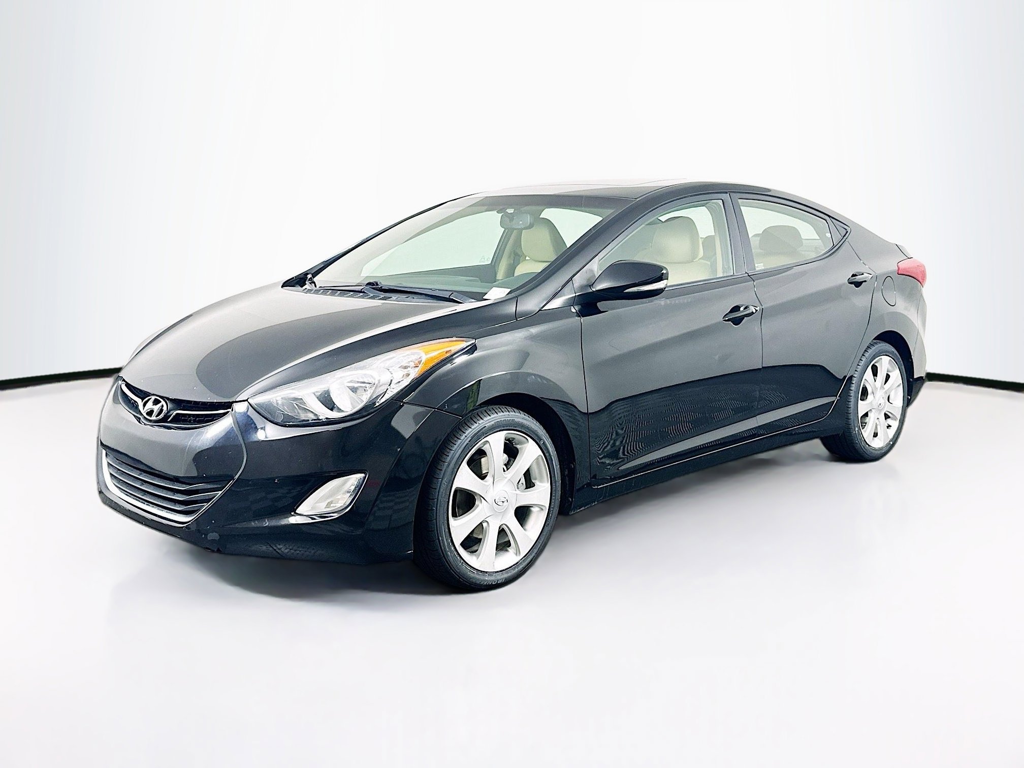 Used 2012 Hyundai Elantra Limited w/ Technology Pkg 5 FWD image 3