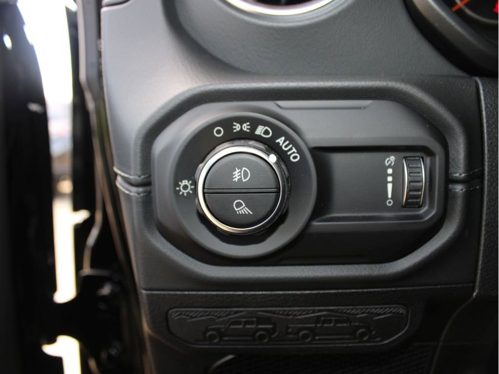 New 2025 Jeep Gladiator Sport image 11