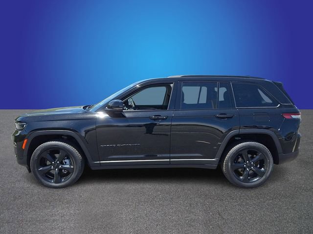 Used 2024 Jeep Grand Cherokee Limited w/ Black Appearance Package AWD/4WD image 7