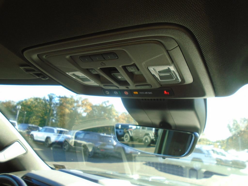 Used 2023 Chevrolet Silverado 1500 LTZ w/ LTZ Premium Package image 24