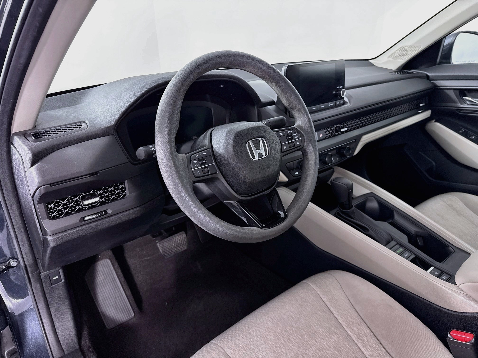 Certified 2024 Honda Accord EX image 9