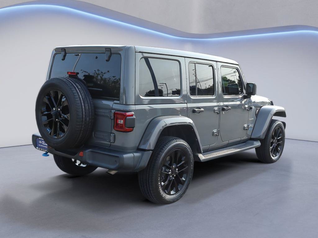 Used 2022 Jeep Wrangler Unlimited Sahara w/ Cold Weather Group AWD/4WD image 8