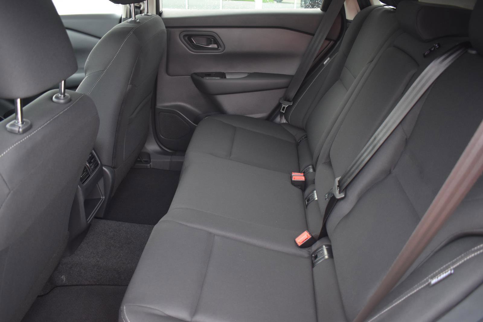 Used 2026 Nissan Rogue S FWD image 42