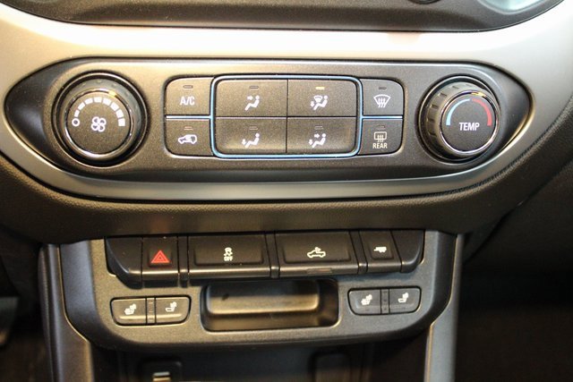 Used 2018 Chevrolet Colorado LT image 24