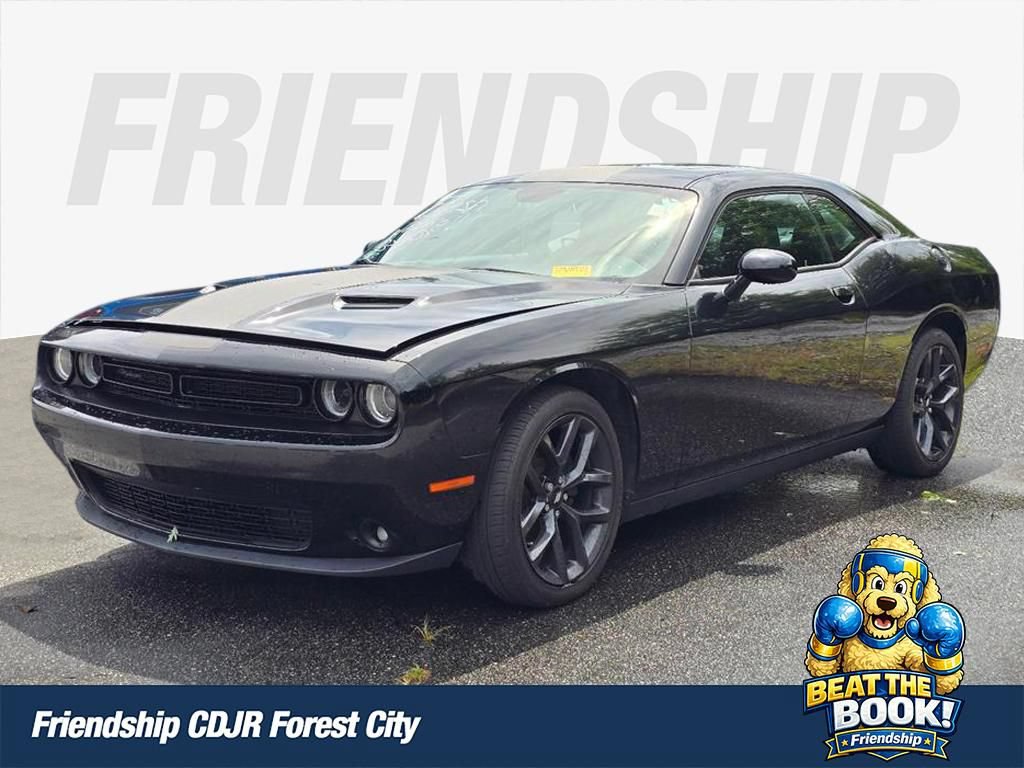 Used 2019 Dodge Challenger SXT w/ Blacktop Package RWD image 1