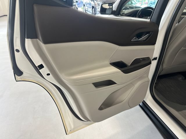 Used 2020 GMC Acadia SLT w/ Premium Package AWD/4WD image 26