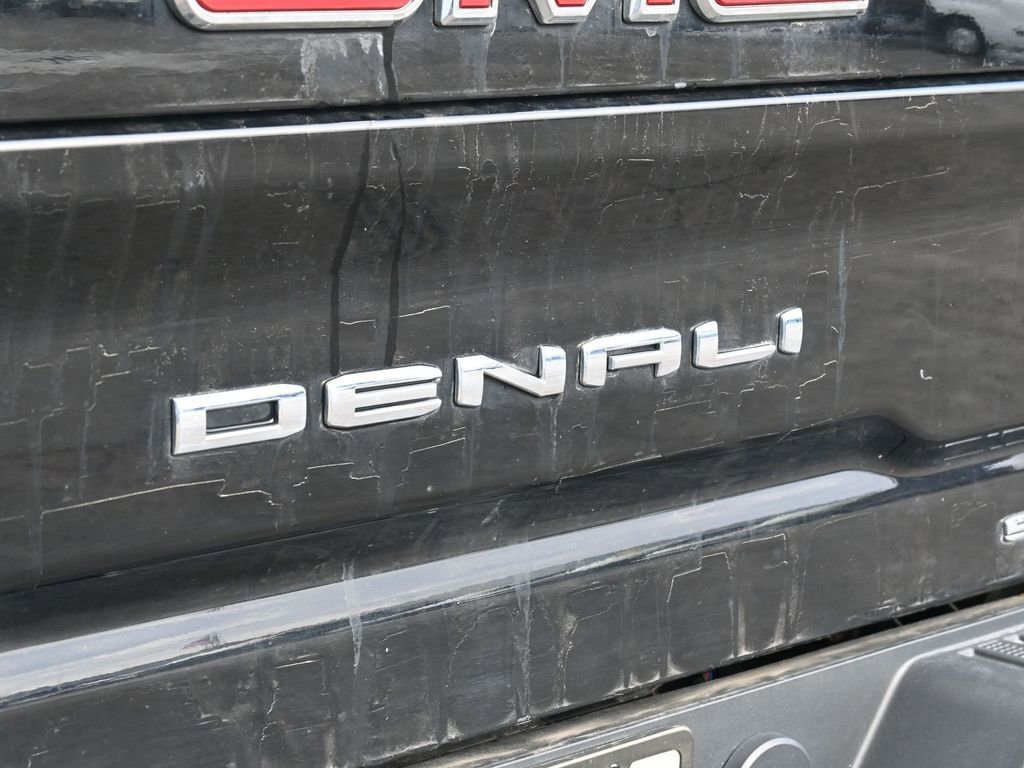 Used 2021 GMC Sierra 2500 Denali w/ Denali Black Diamond Edition image 12