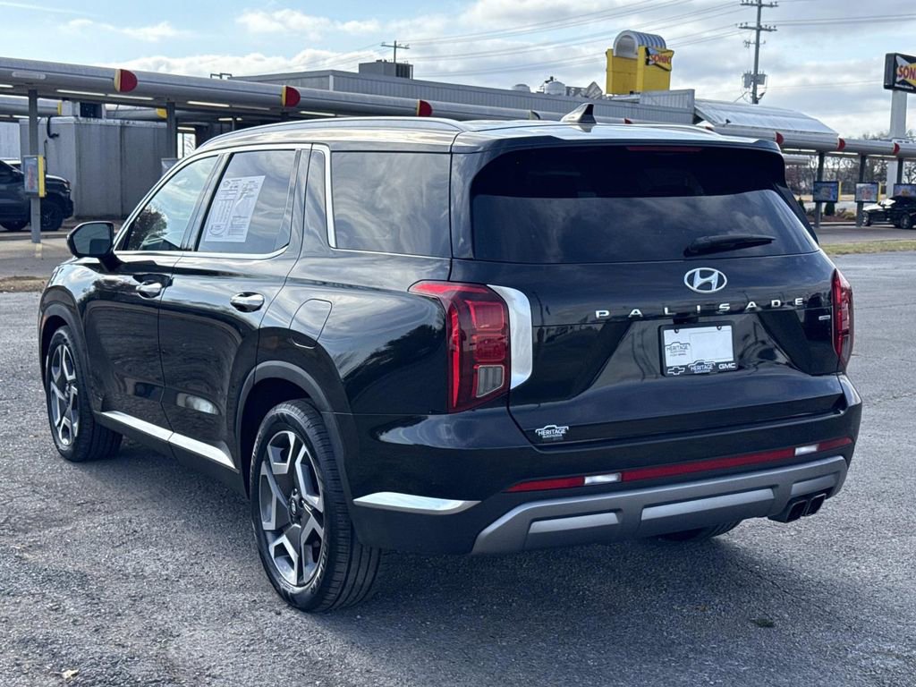 Used 2023 Hyundai Palisade Limited image 5