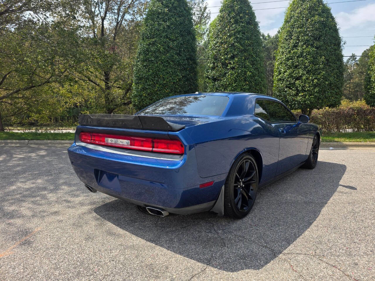 Used 2010 Dodge Challenger R/T image 5