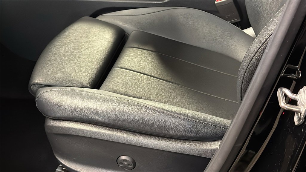 Used 2021 Mercedes-Benz GLB 250 4MATIC image 26