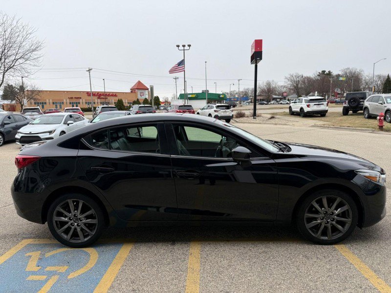 Used 2018 MAZDA MAZDA3 Touring image 8
