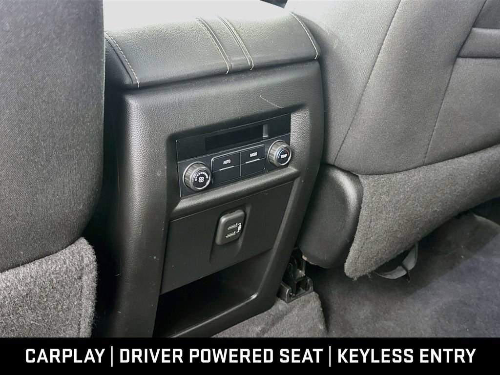 Used 2020 Chevrolet Traverse LT FWD image 24