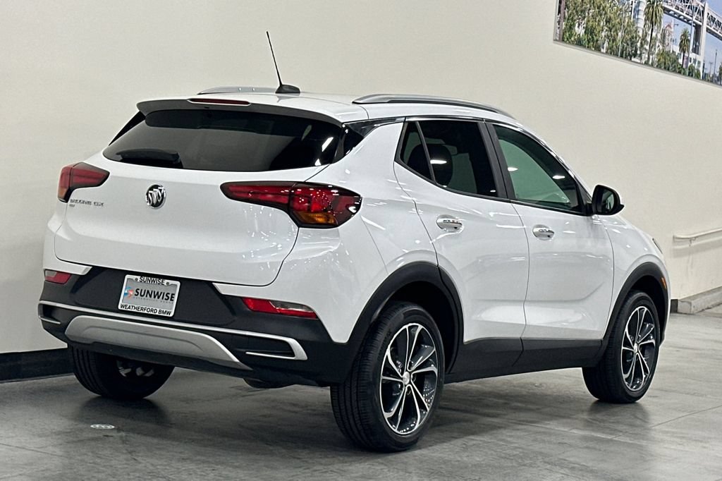 Used 2020 Buick Encore GX Select AWD/4WD image 4
