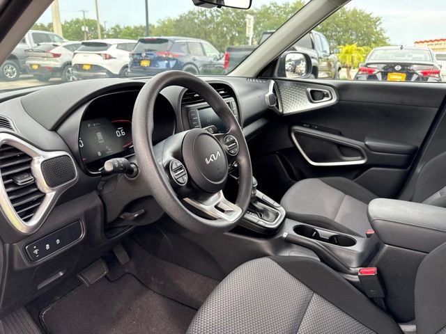 Used 2025 Kia Soul FWD image 26