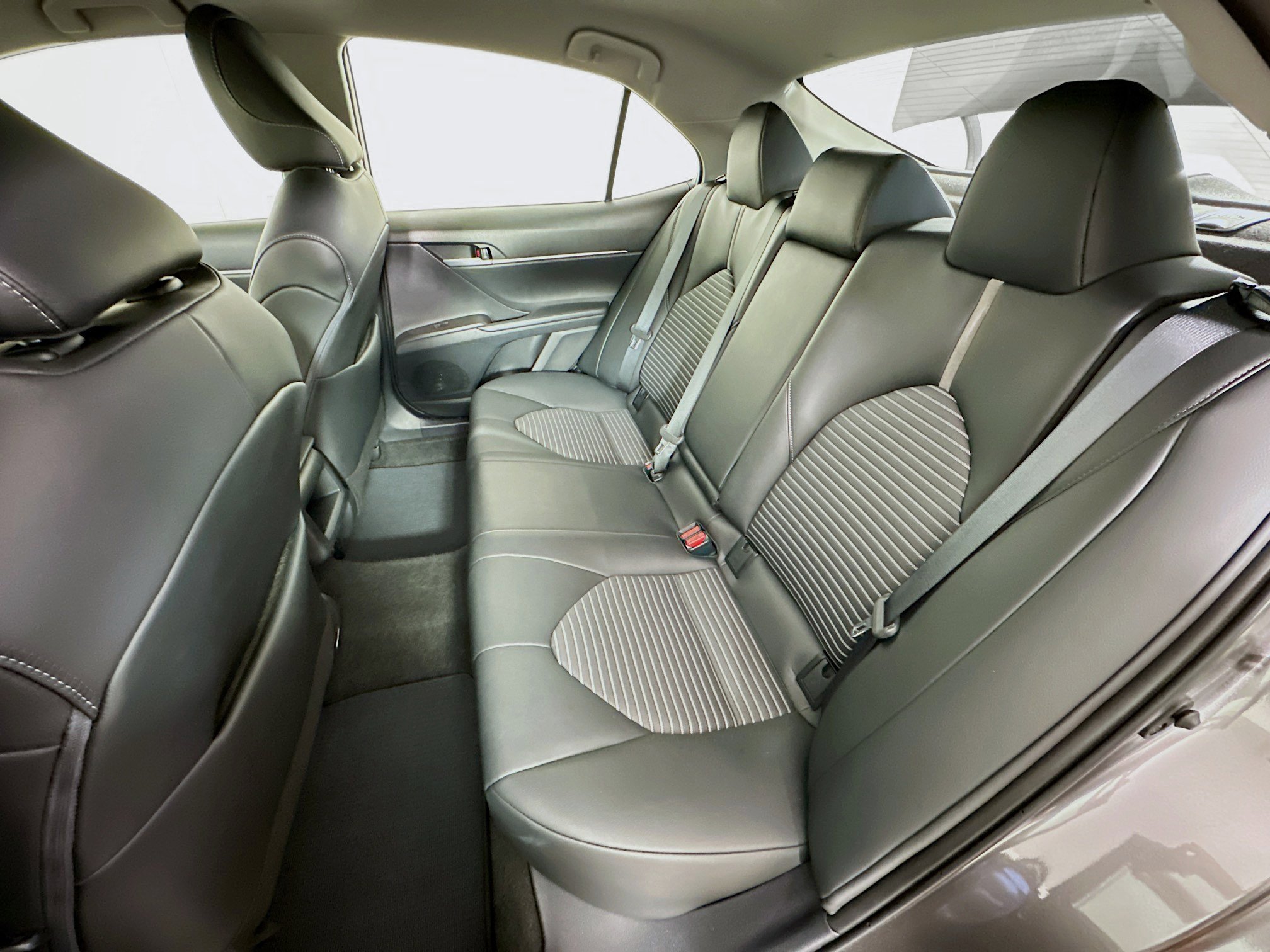 Used 2024 Toyota Camry SE FWD image 26