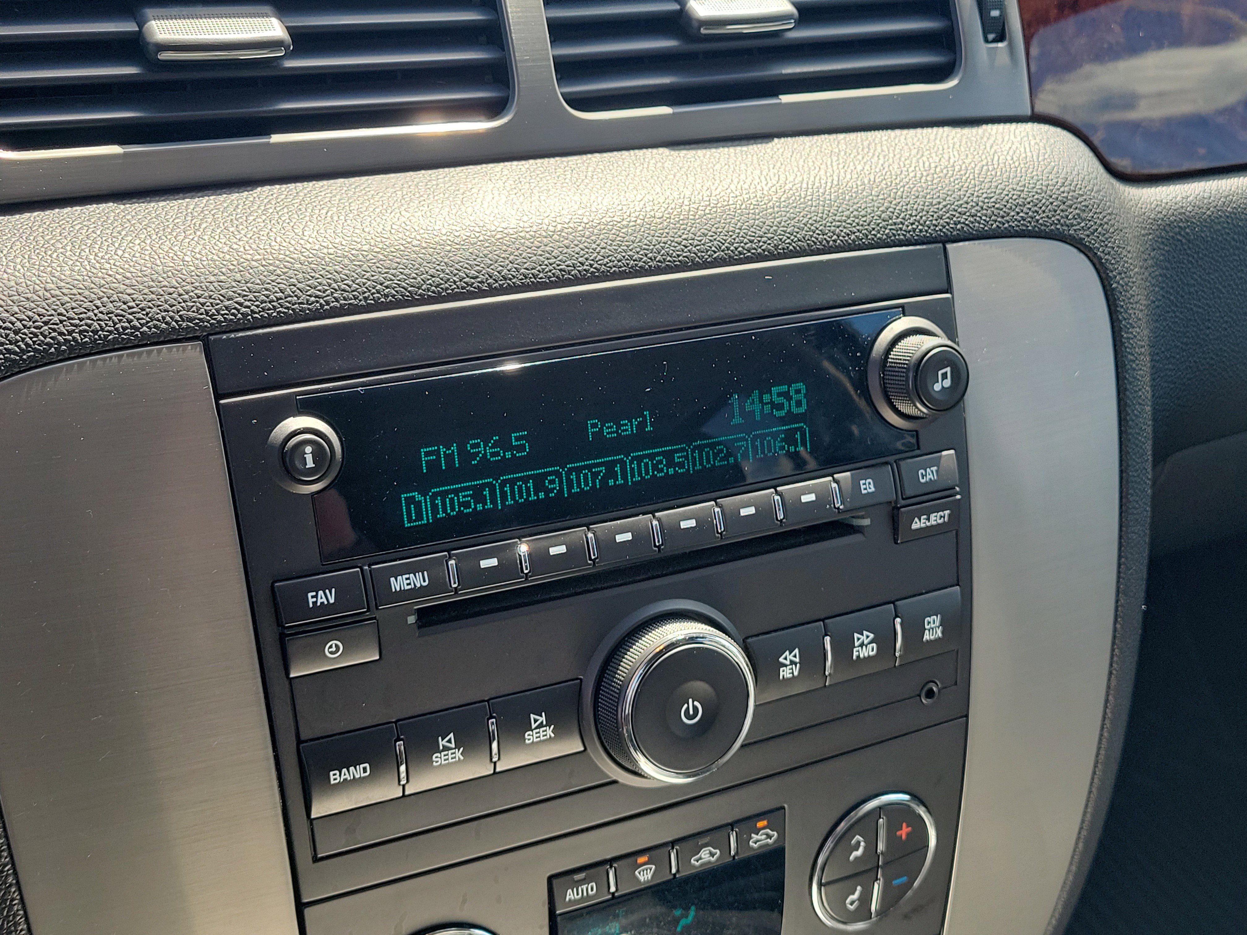 Used 2013 GMC Sierra 2500 SLT w/ SLT Convenience Package AWD/4WD image 25