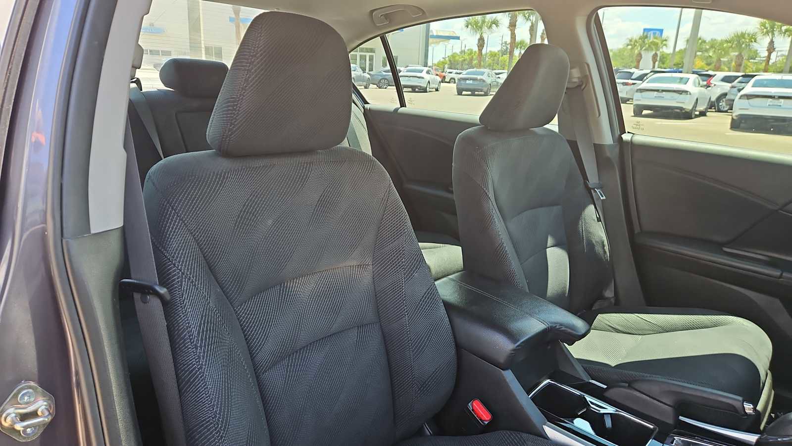 Used 2016 Honda Accord EX image 25