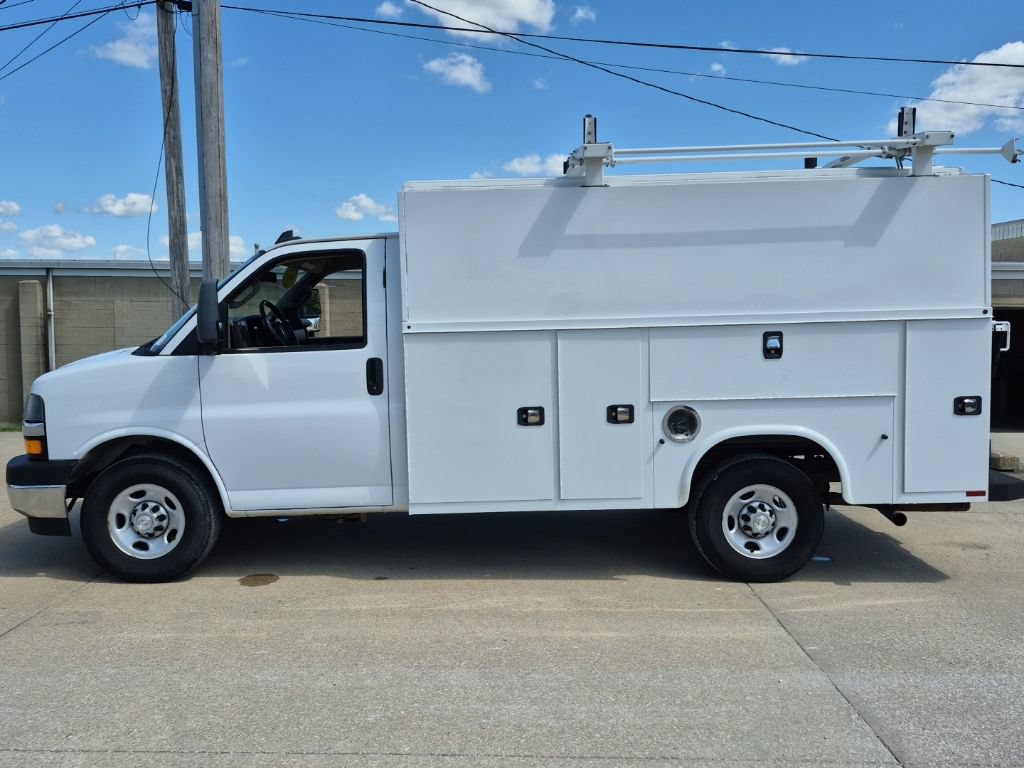 Used 2021 Chevrolet Express 3500 w/ Power Convenience Package RWD image 4